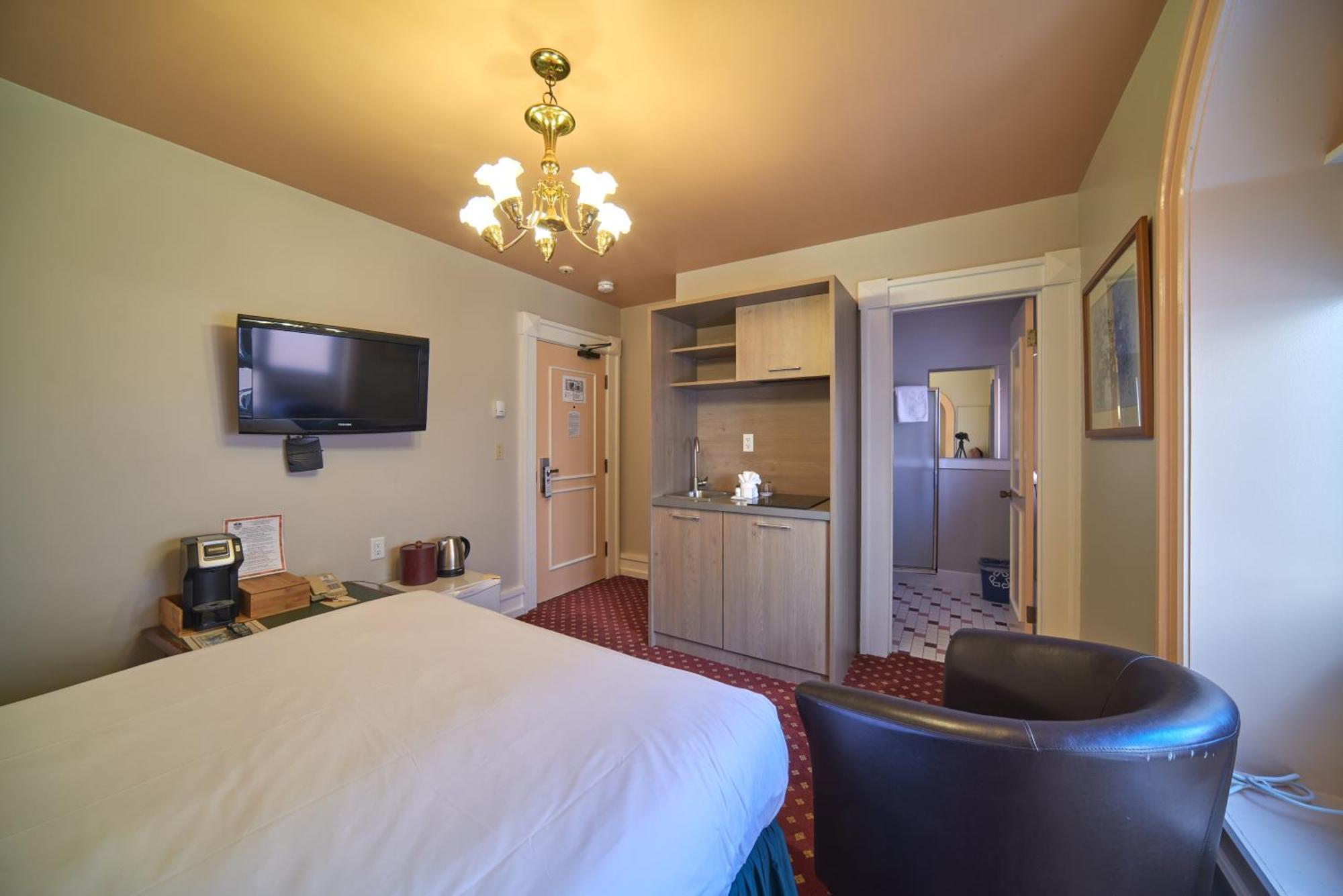 The Bedford Regency Hotel Вікторія Екстер'єр фото