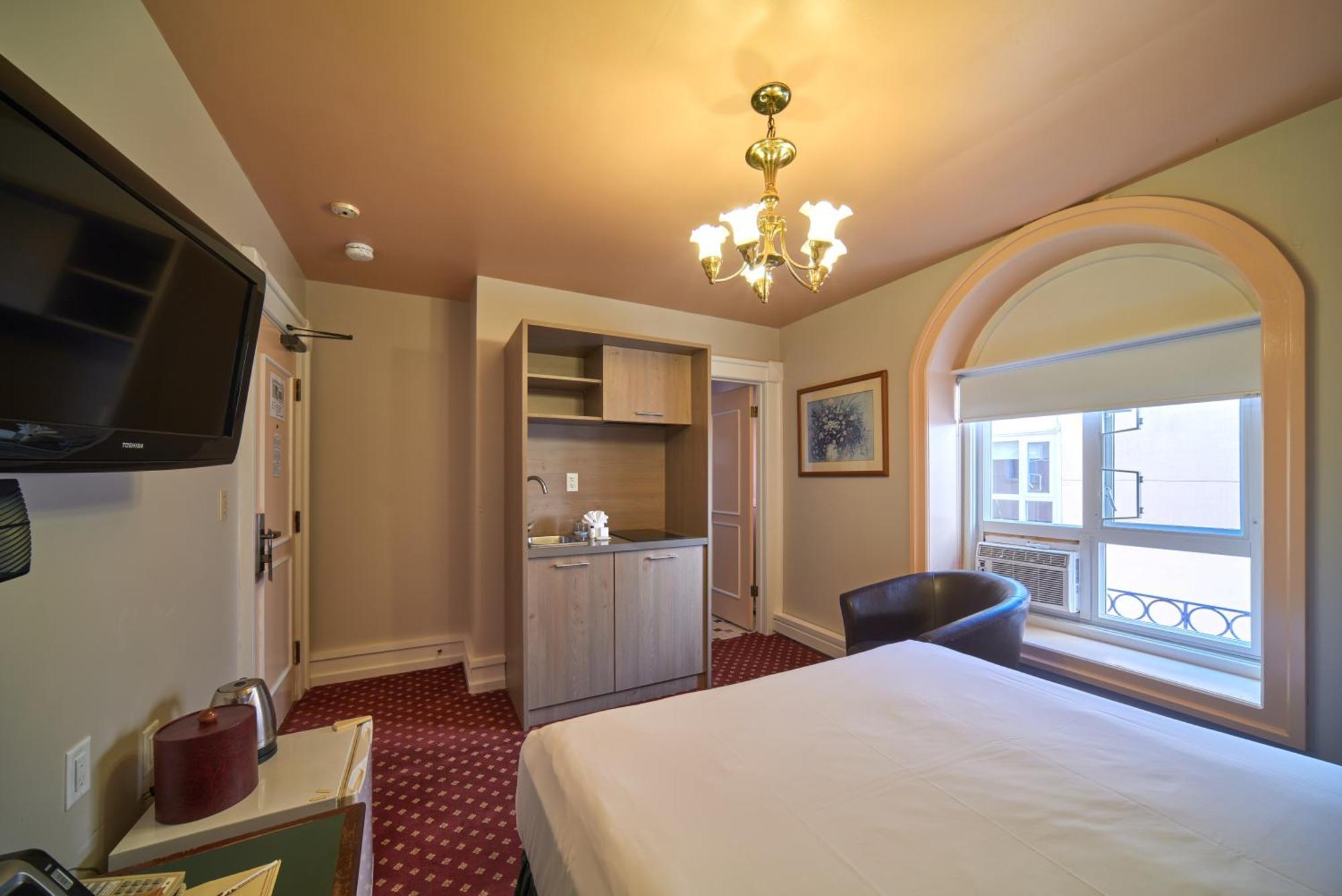The Bedford Regency Hotel Вікторія Екстер'єр фото