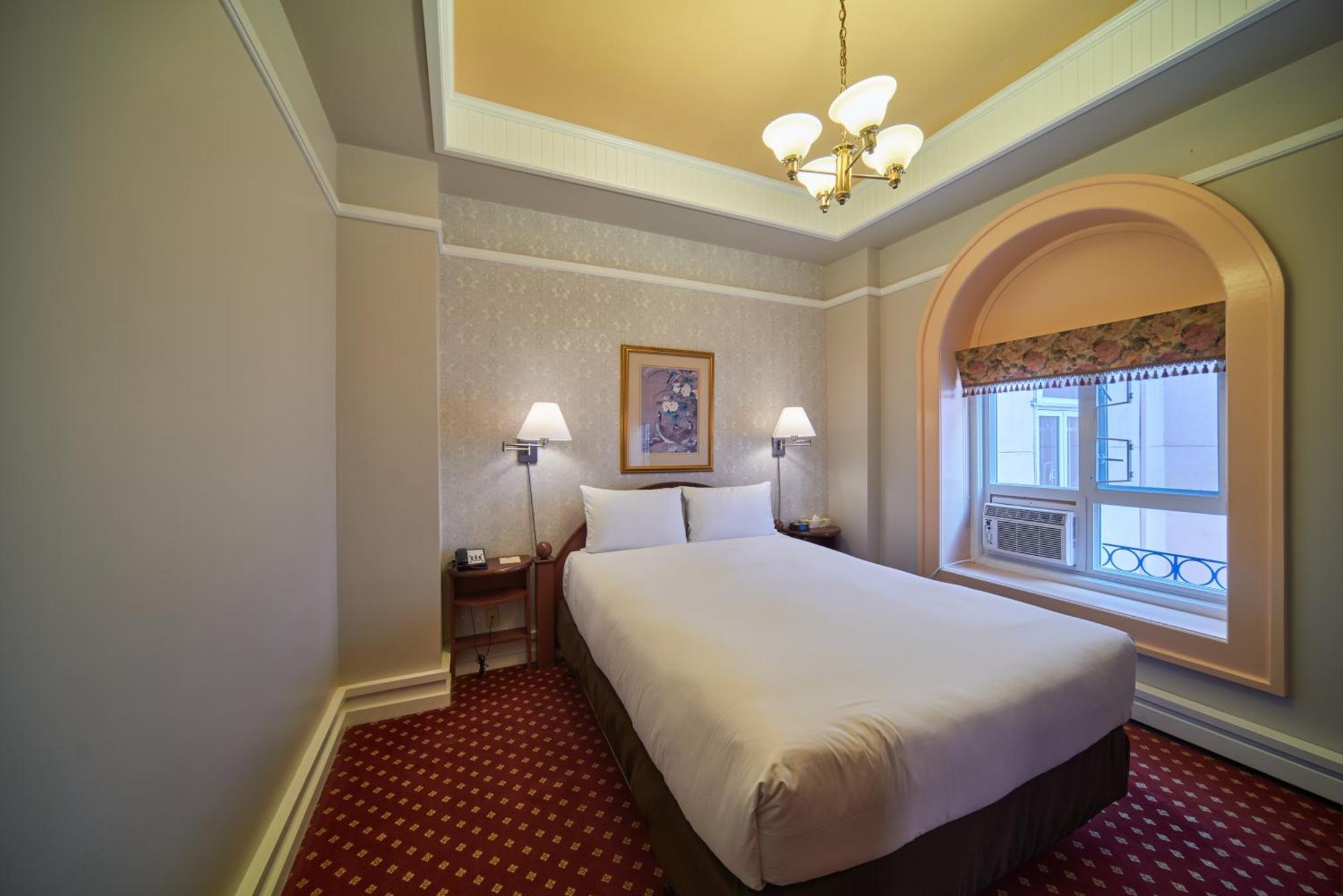 The Bedford Regency Hotel Вікторія Екстер'єр фото