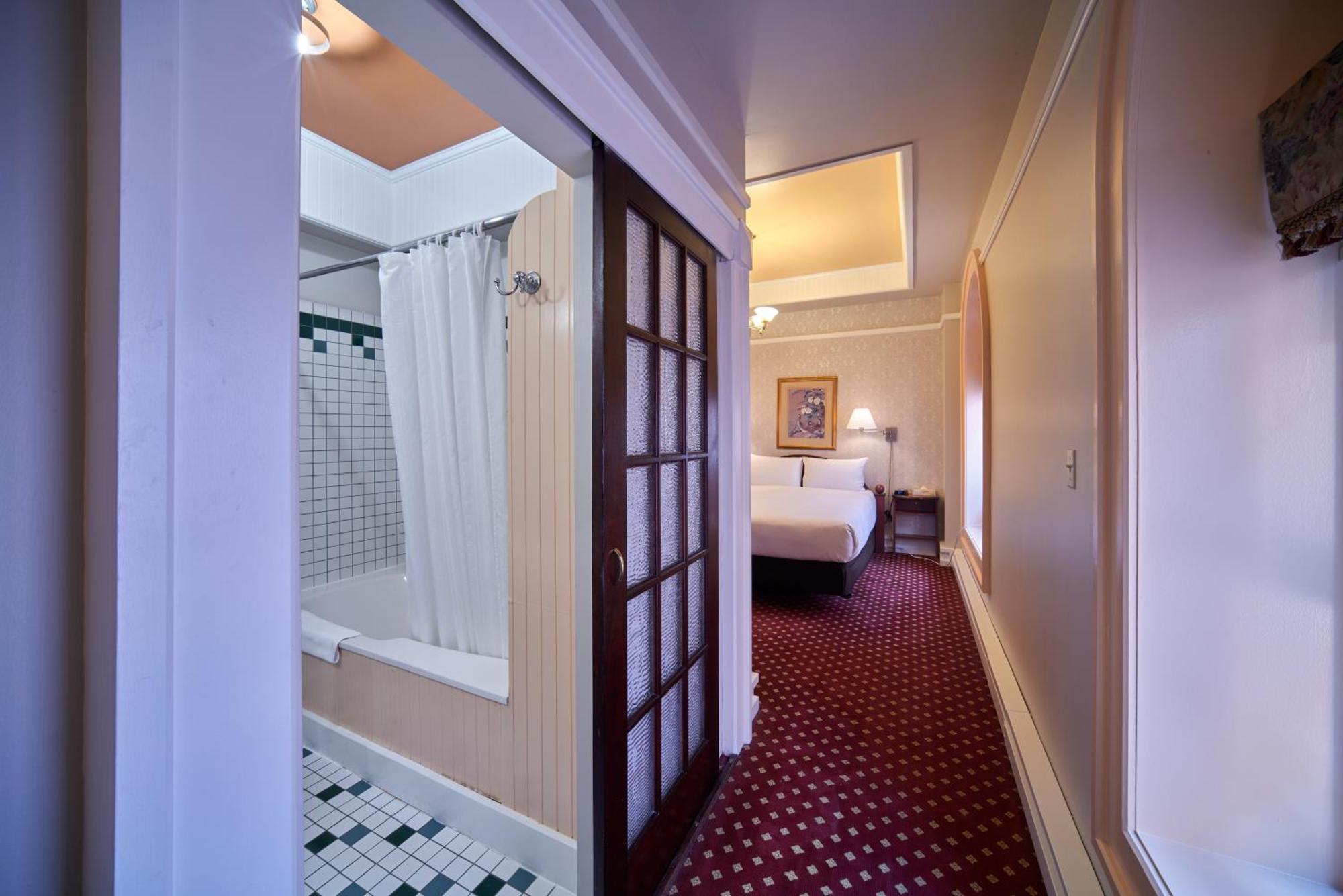 The Bedford Regency Hotel Вікторія Екстер'єр фото