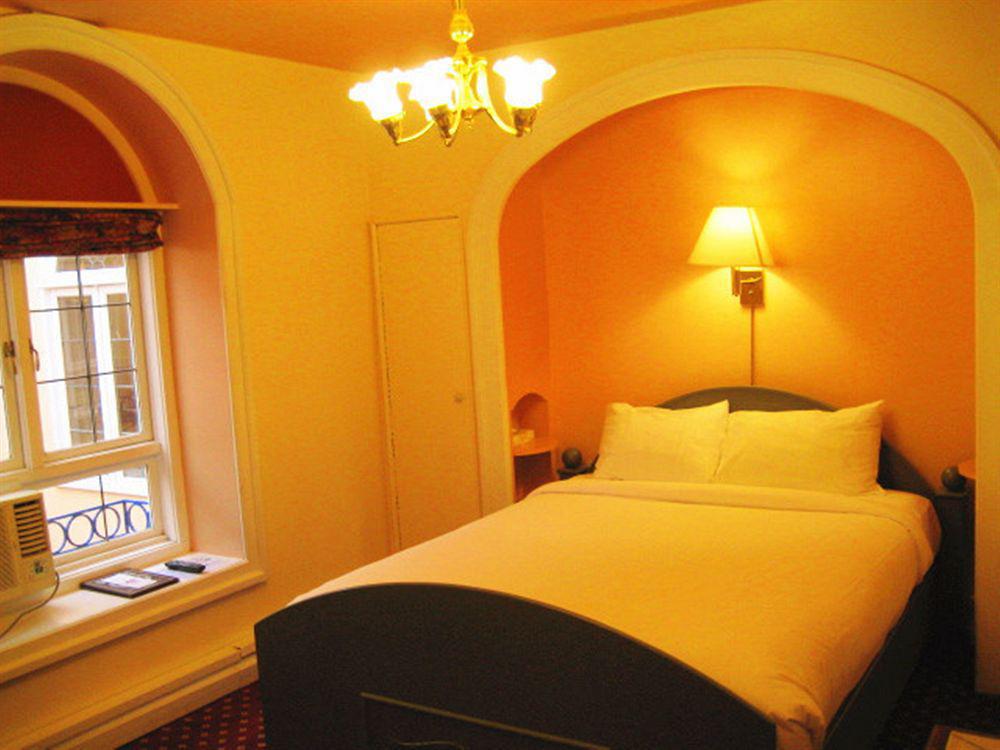 The Bedford Regency Hotel Вікторія Екстер'єр фото